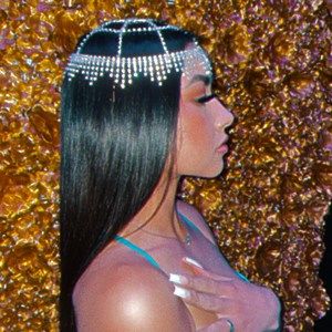 Meet your Posher, Jasmine